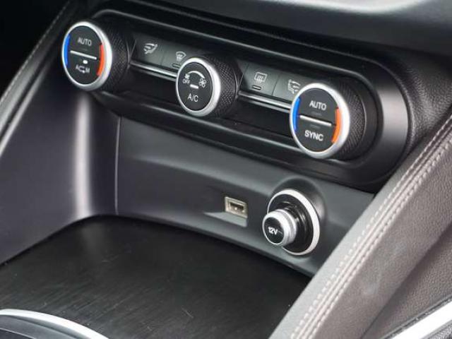 Alfa Romeo Stelvio 2.2 JTD Q4 Super / AUTOMATIQUE / LED / BI-XENON / PDC / CAMERA / CLIM / CRUISE