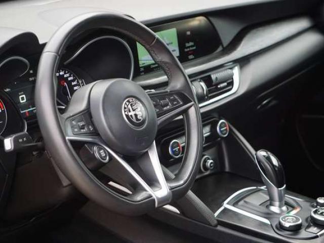 Alfa Romeo Stelvio 2.2 JTD Q4 Super / AUTOMATIQUE / LED / BI-XENON / PDC / CAMERA / CLIM / CRUISE