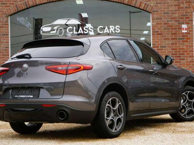 Alfa Romeo Stelvio 2.2 JTD Q4 Super / AUTOMATIQUE / LED / BI-XENON / PDC / CAMERA / CLIM / CRUISE