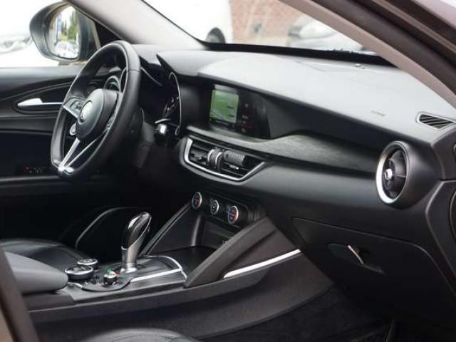 Alfa Romeo Stelvio 2.2 JTD Q4 Super / AUTOMATIQUE / LED / BI-XENON / PDC / CAMERA / CLIM / CRUISE