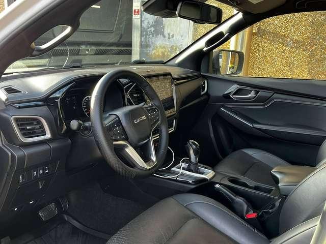Isuzu D-Max 1.9 Turbo D 4WD LSE / AUTOMATIQUE / CARPLAY / DISTRONIC / ANGLES MORTS / FRONT ASSIST / CAMERA