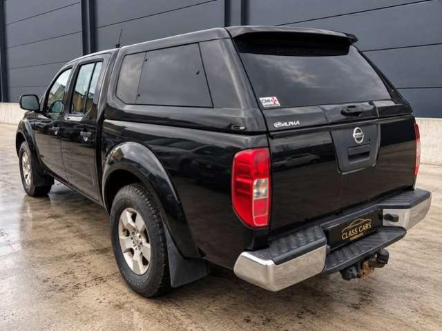Nissan Navara 2.5 dCi 4x4 / UTILITAIRE / ATTACHE REMORQUE / HARD-TOP / CARNET