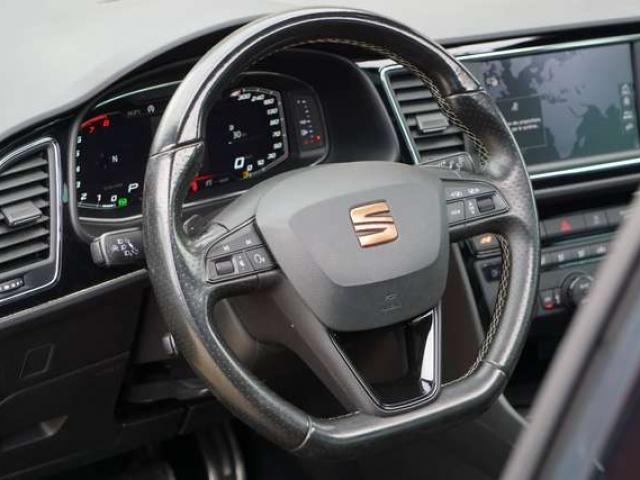 SEAT Leon 2.0 TSI Cupra 4Drive DSG COCKPIT PANO NAVI CAM