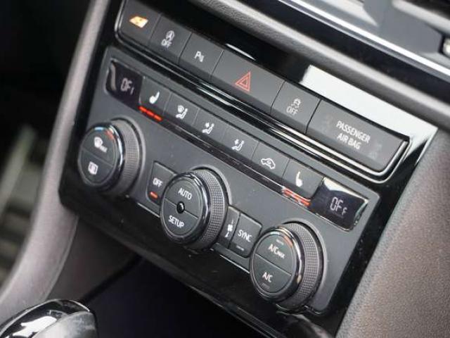 SEAT Leon 2.0 TSI Cupra 4Drive DSG COCKPIT PANO NAVI CAM