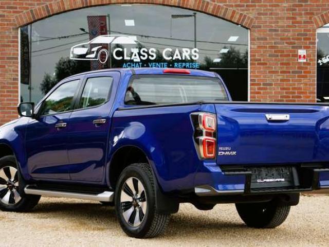 Isuzu D-Max 1.9 Turbo D 4WD LSX / AUTOMATIQUE / CARPLAY / DISTRONIC / ANGLES MORTS / FRONT ASSIST / CAMERA 1e MAIN