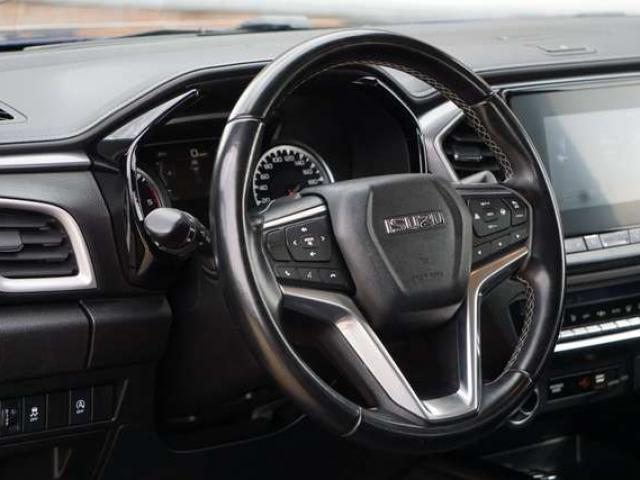 Isuzu D-Max 1.9 Turbo D 4WD LSX / AUTOMATIQUE / CARPLAY / DISTRONIC / ANGLES MORTS / FRONT ASSIST / CAMERA 1e MAIN