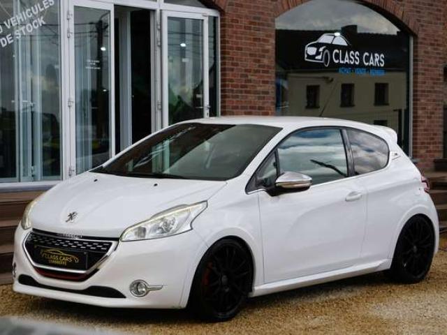 Peugeot 208 1.6i GTi 200 CV / NAVI / BLUETOOTH / SIÈGES CHAUFFANTS / CARNET COMPLET