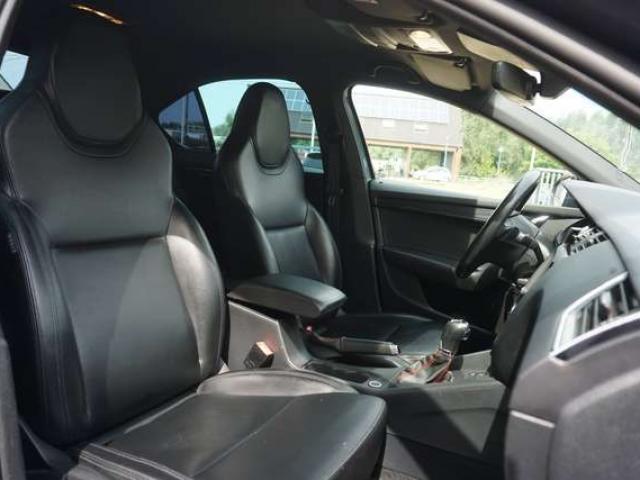 Skoda Octavia RS 2.0 TFSI RS230 DSG7 BI-XENON CAMERA PDC CARNET COMPLET EUR6