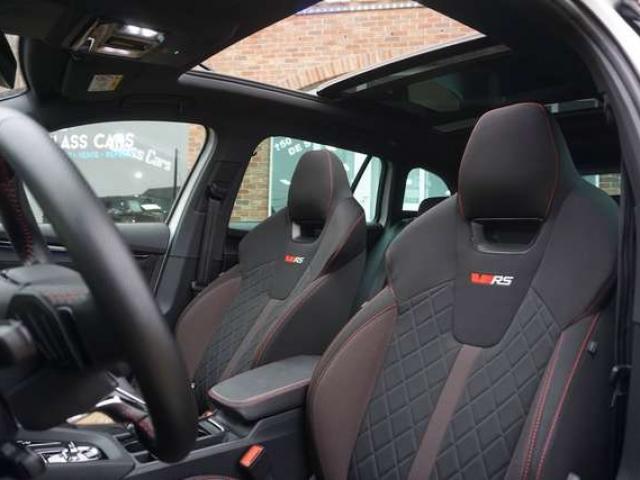 Skoda Octavia SW RS 2.0 TFSI 245CV COCKPIT DSG PANO CAM CARNET