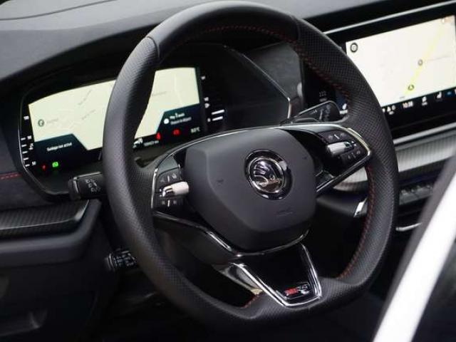 Skoda Octavia SW RS 2.0 TFSI 245CV COCKPIT DSG PANO CAM CARNET