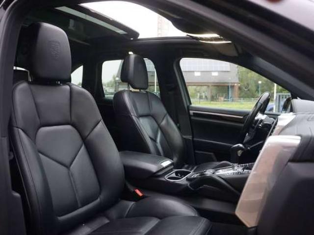 Porsche Cayenne 3.0i V6 PHEV S Platinum Edition / PACK CHRONO SPORT / Tiptronic S / PANO / ATTELAGE / BOSE / 4X4 / CAM360 / NAVI