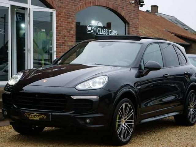 Porsche Cayenne 3.0i V6 PHEV S Platinum Edition / PACK CHRONO SPORT / Tiptronic S / PANO / ATTELAGE / BOSE / 4X4 / CAM360 / NAVI