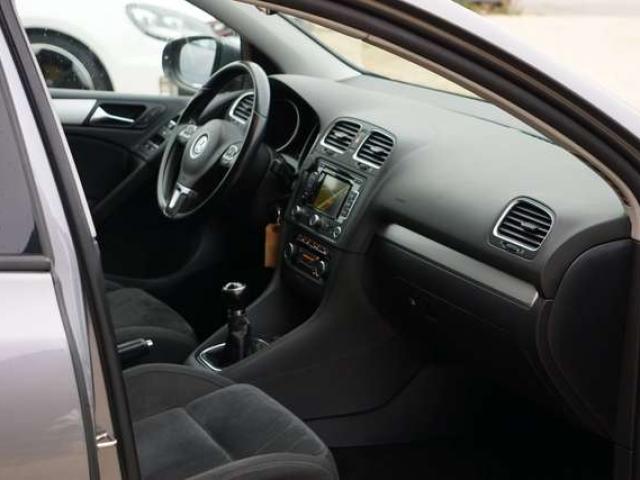 Volkswagen Golf 1.6 CR TDi Trendline PDC AV-AR / NAVIGATION / CLIMTRONIC BI-ZONE / CRUISE