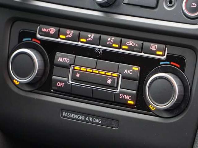 Volkswagen Golf 1.6 CR TDi Trendline PDC AV-AR / NAVIGATION / CLIMTRONIC BI-ZONE / CRUISE